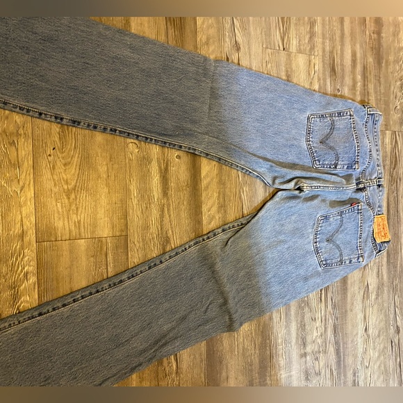 levis - Picture 3 of 3
